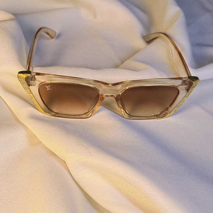 عینک افتابی وای سن لورن، عسلی،یووی 400