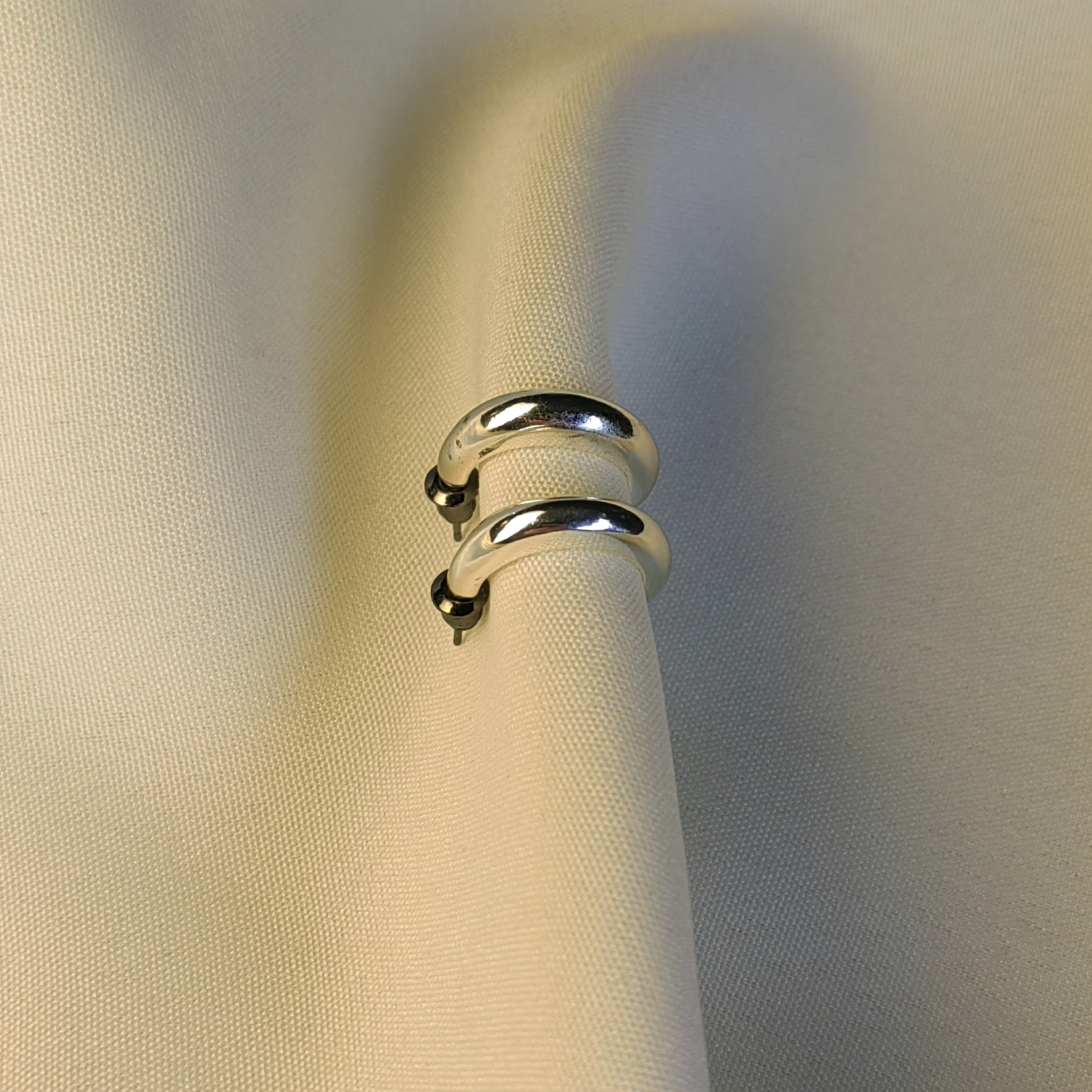  گوشواره استیل گرد ریز 