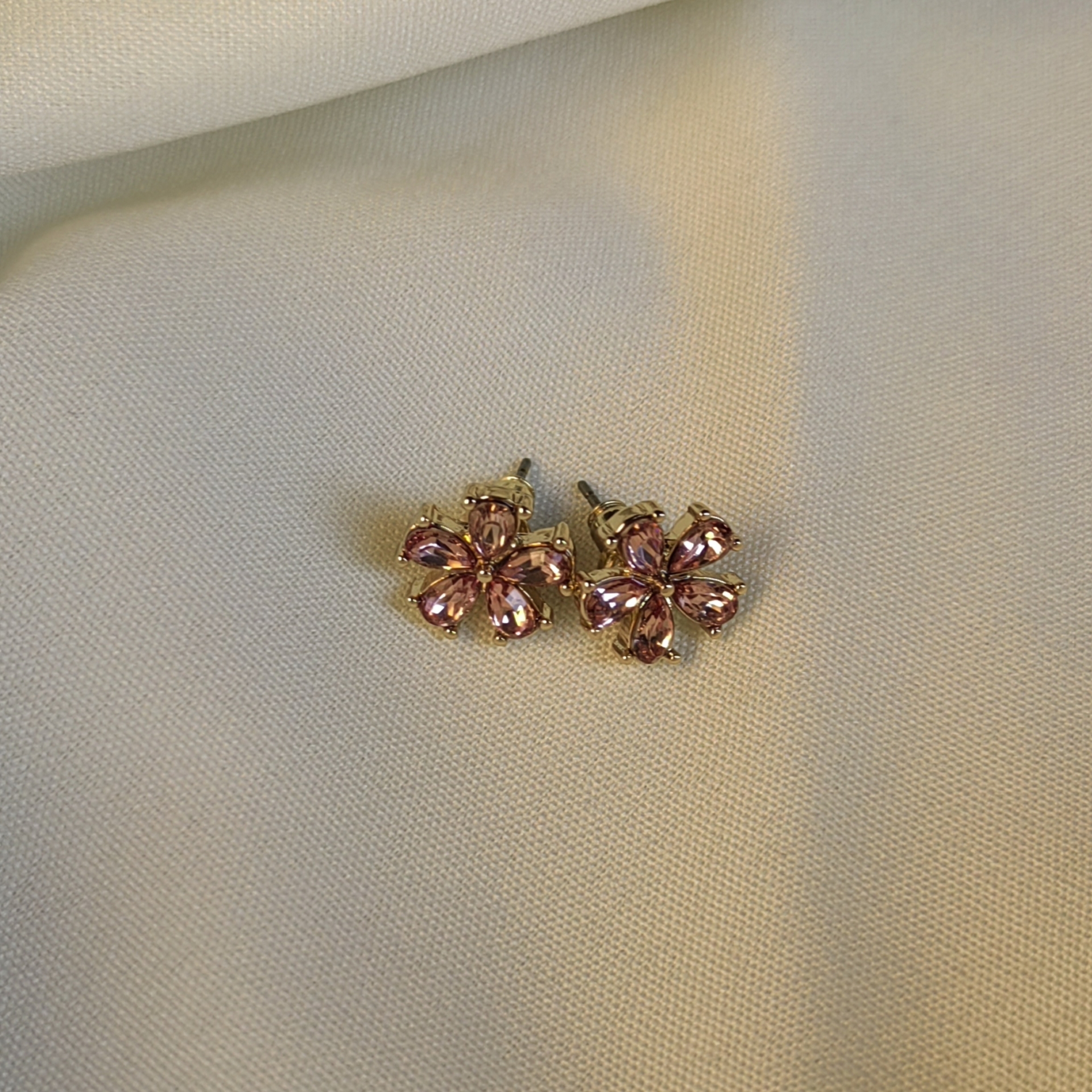  گوشواره استیل طرح گل 