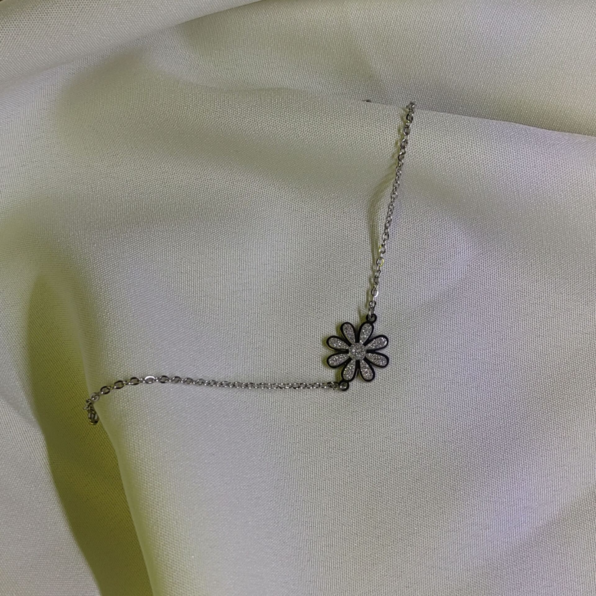  دستبند طرح گل 