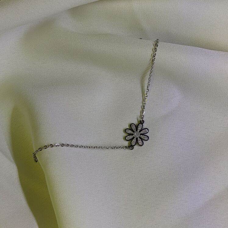 دستبند طرح گل