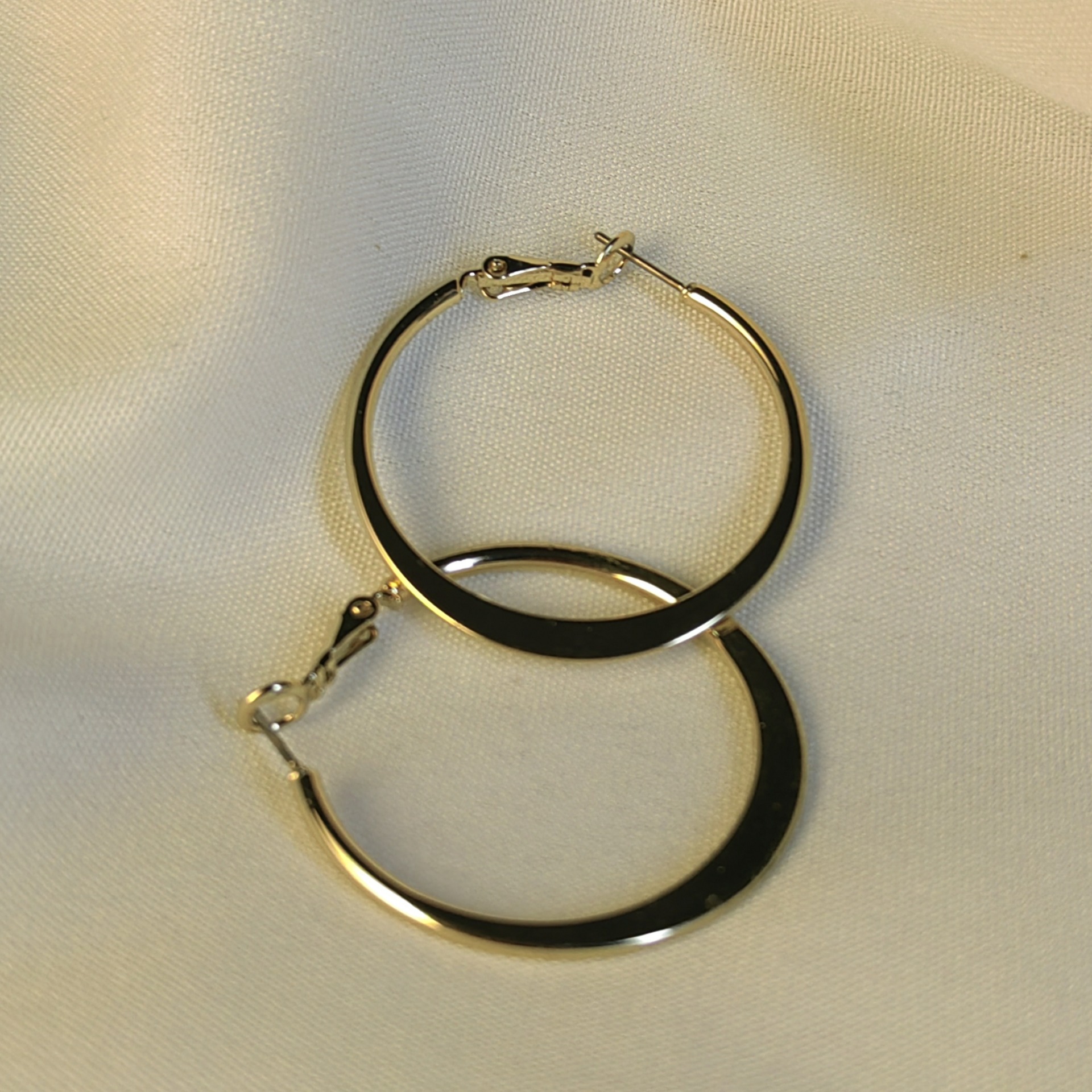  گوشواره استیل گرد ساده 