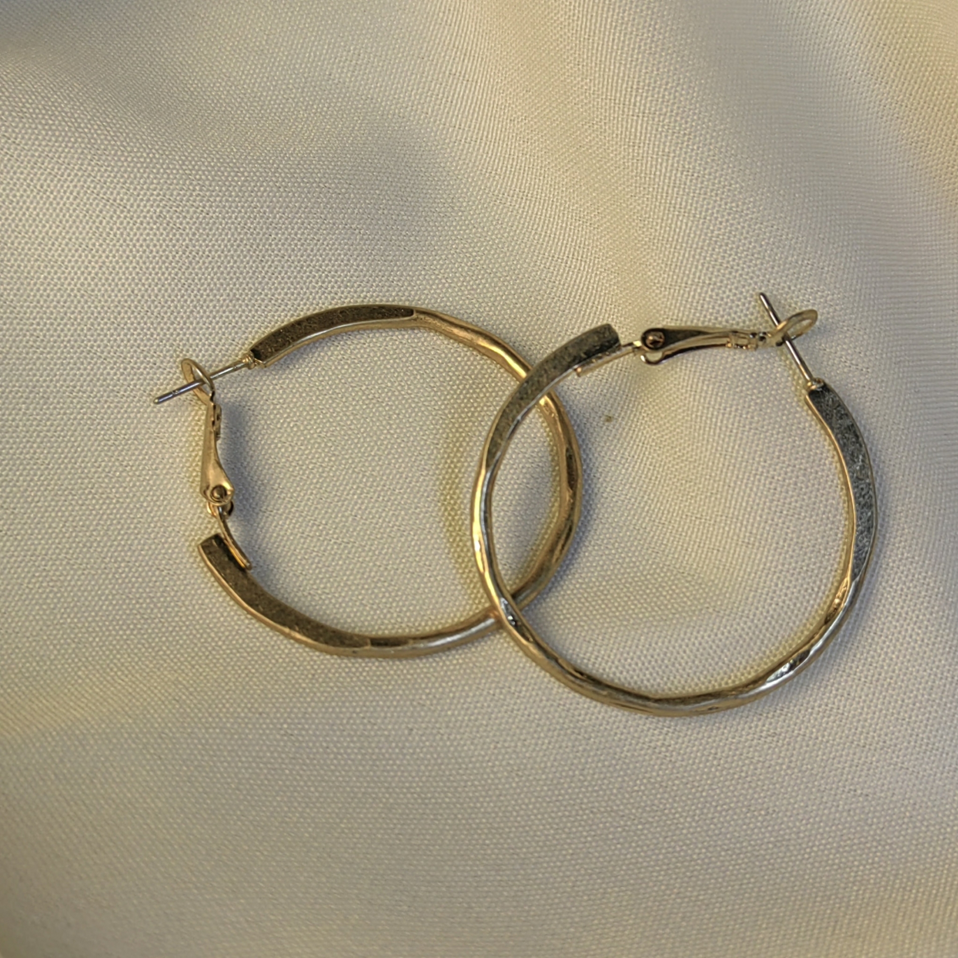  گوشواره استیل گرد شیاردار 