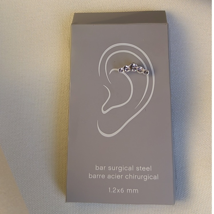 پرسینگ گوش نقره نگین دار