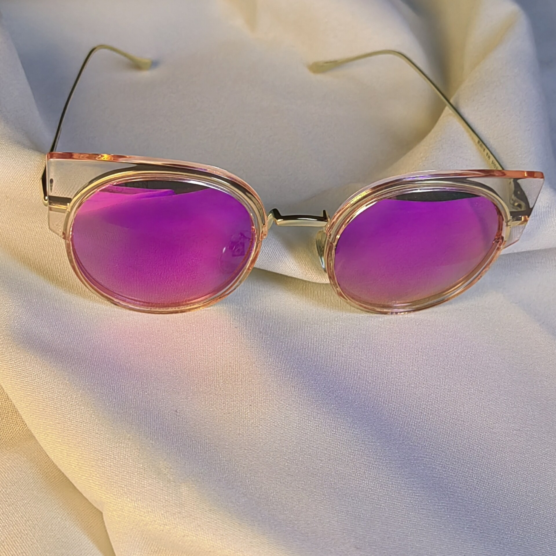  عینک افتابی صورتی عسلی یووی 400 