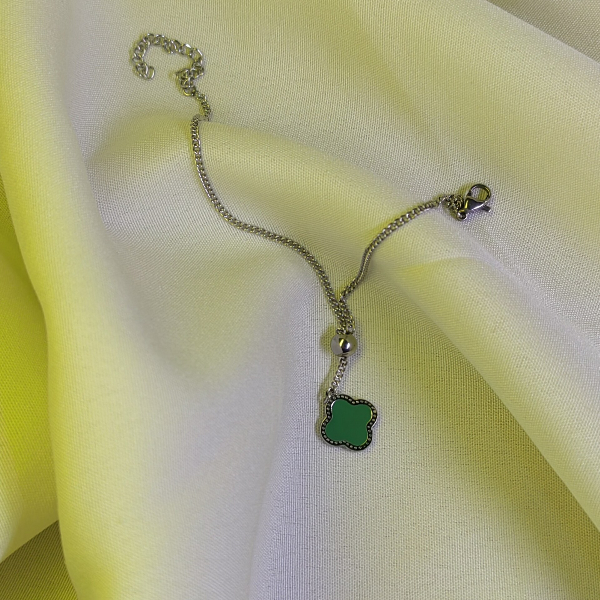  دستبند آویز ونکلیف 