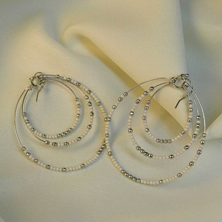 گوشواره آویز بلند منجوقی مدل1 سفید