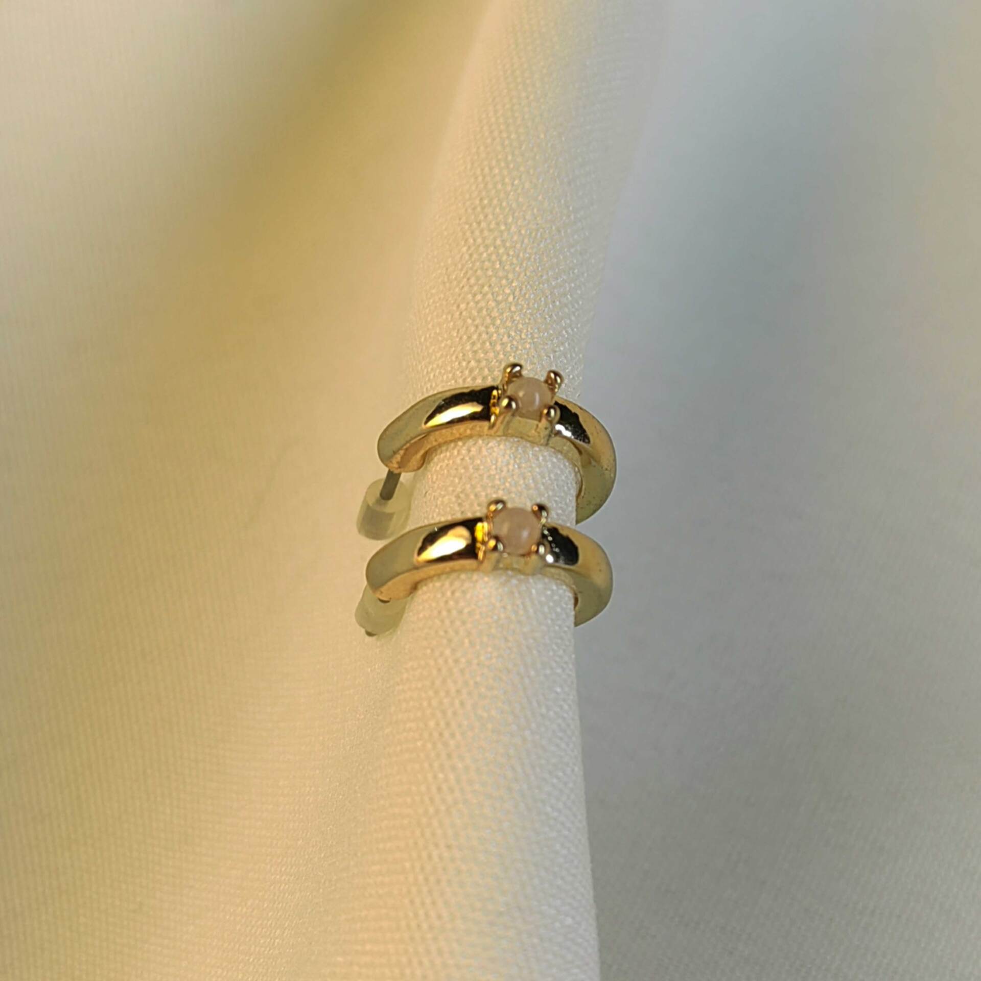  گوشواره تک نگین رنگ ثابت 